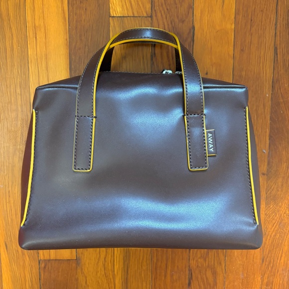 Away Handbags - AWAY The Mini Everywhere Bag with Contrast Edge